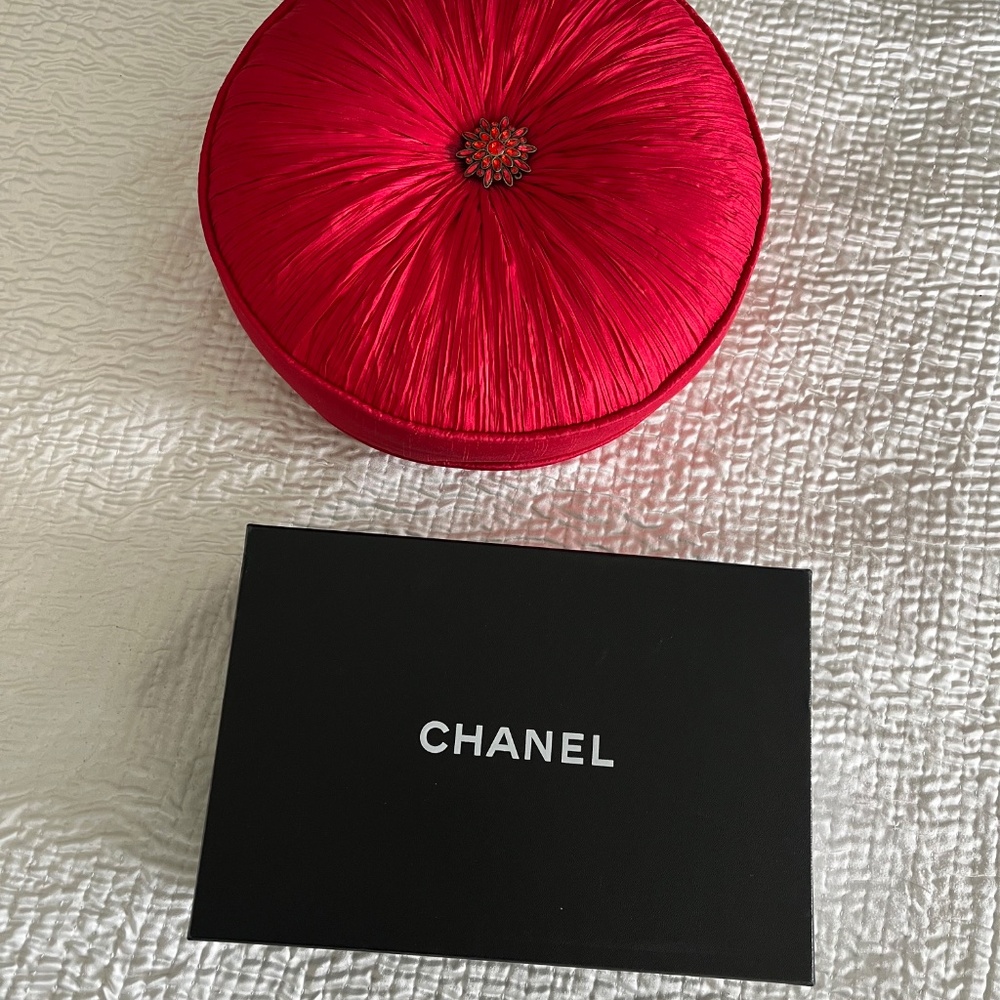 Authentic Chanel heels - Picture 14 of 15